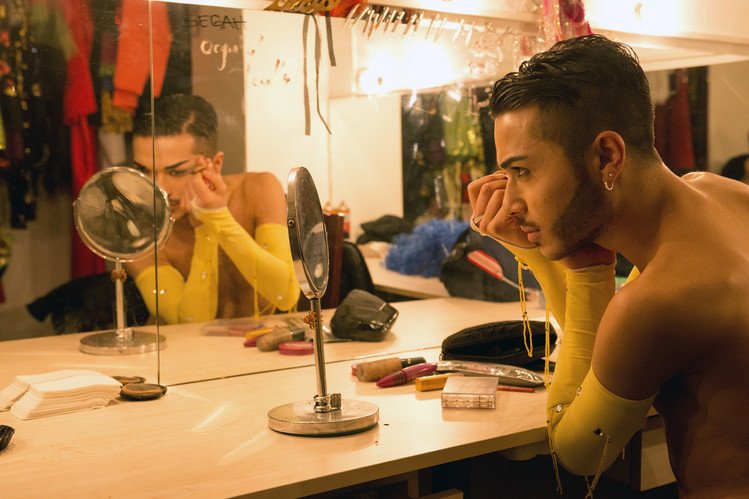 Zennes: Οι άνδρες χορευτές της κοιλιάς που κατακτούν τη συντηρητική Τουρκία [εικόνες] | iefimerida.gr 2