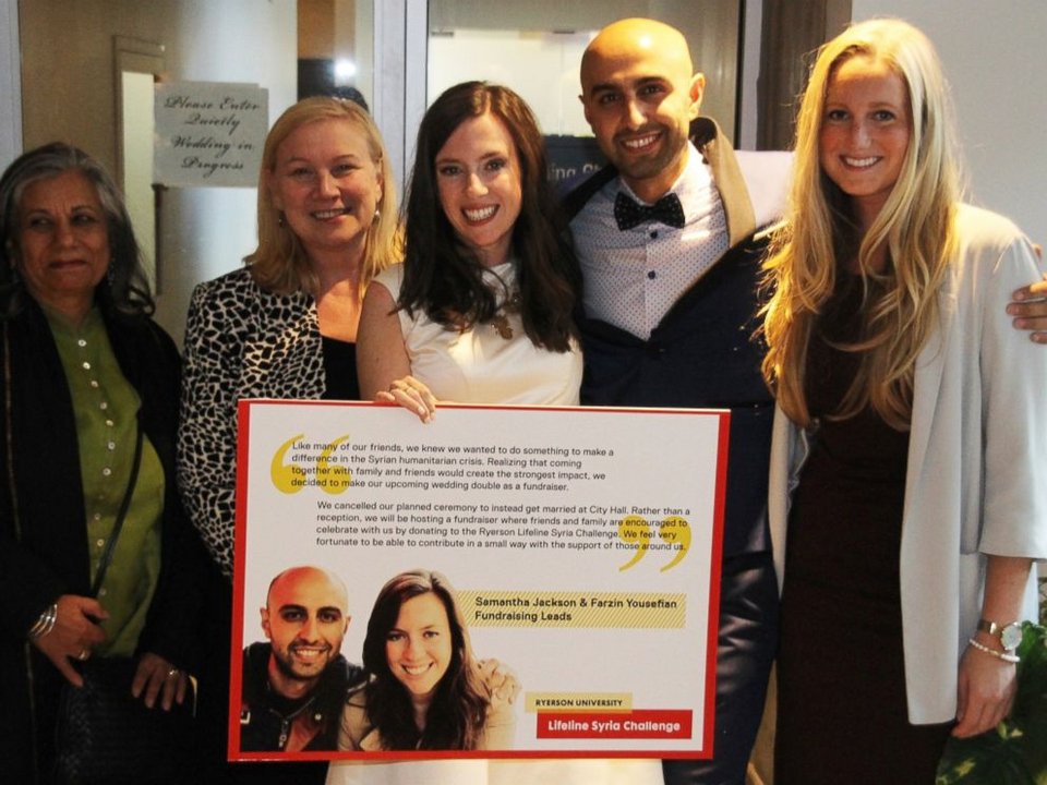 Ζευγάρι ματαίωσε την πανάκριβη τελετή του γάμου του και έδωσε τα χρήματα για τους πρόσφυγες [εικόνες] | iefimerida.gr 2