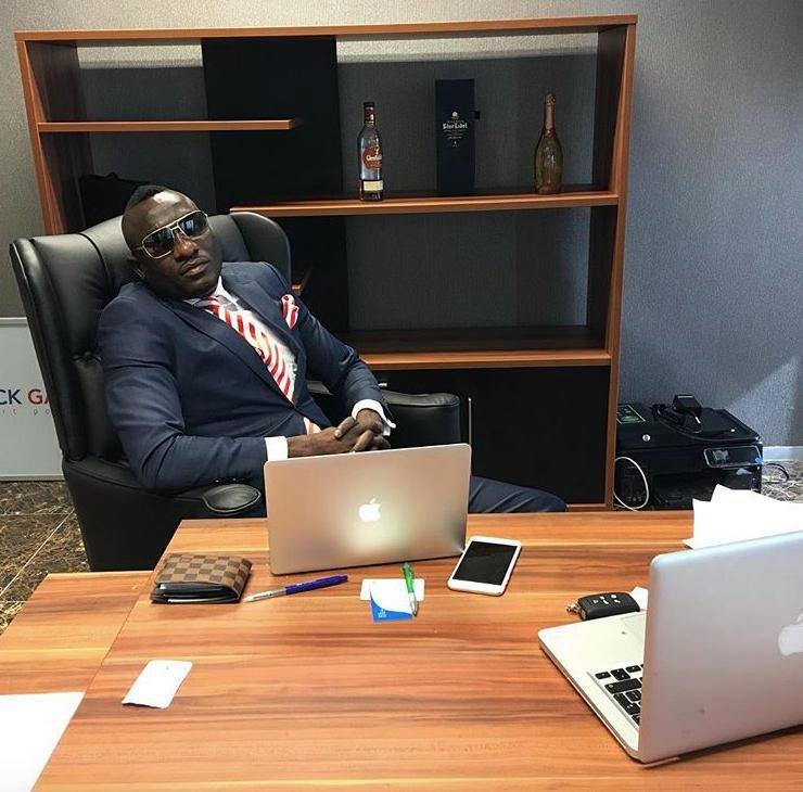 Τα πλουσιόπαιδα της Ζιμπάμπουε -Οι γιοι του Μουγκάμπε δείχνουν στο Instagram την πέρα από κάθε όριο χλιδάτη ζωή τους [εικόνες] | iefimerida.gr 6