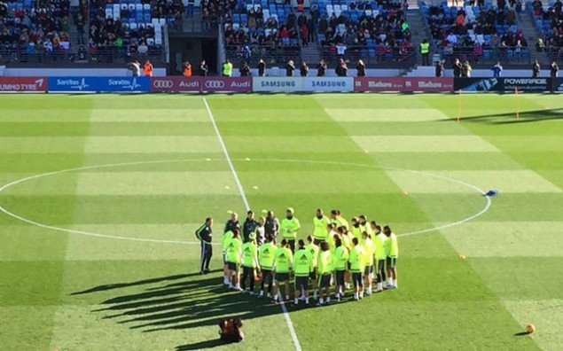 Αποθέωση και 6.000 κόσμος στην πρώτη προπόνηση του Ζιντάν με τη Ρεάλ Μαδρίτης [εικόνες] | iefimerida.gr 2