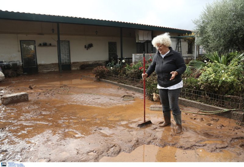 Απέραντος λασπότοπος Μάνδρα και Νέα Πέραμος, ανυπολόγιστες οι καταστροφές -500 σπίτια διαλύθηκαν [εικόνες] | iefimerida.gr 6