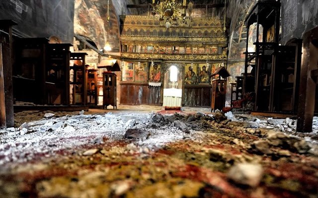 Στο χορό των μετασεισμών η Ηπειρος: 2η νύχτα στις πλατείες οι Γιαννιώτες [εικόνες] | iefimerida.gr 1