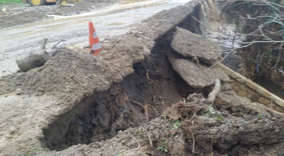 Ζημιές 2 εκατομμυρίων ευρώ στους δρόμους της Κρήτης από την κακοκαιρία [εικόνες] | iefimerida.gr 2