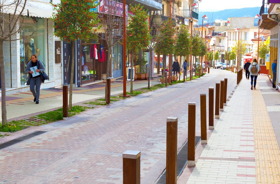 Τα έργα ανάπλασης στο Καρπενήσι έφεραν Διεθνές Βραβείο Αρχιτεκτονικής στην πόλη [εικόνες]  | iefimerida.gr 3