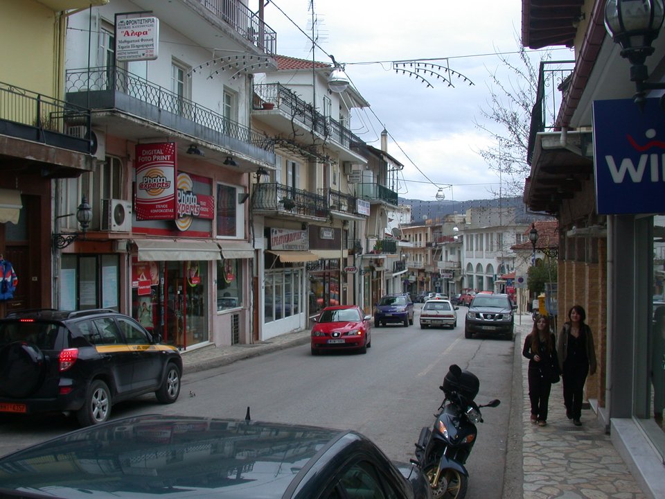 Τα έργα ανάπλασης στο Καρπενήσι έφεραν Διεθνές Βραβείο Αρχιτεκτονικής στην πόλη [εικόνες]  | iefimerida.gr 2