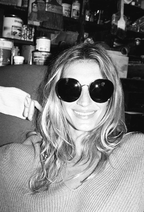 Μια άλλη Ζιζέλ -Ποζάρει με το πρόσωπό «γυμνό» και καθηλώνει [εικόνες] | iefimerida.gr 3