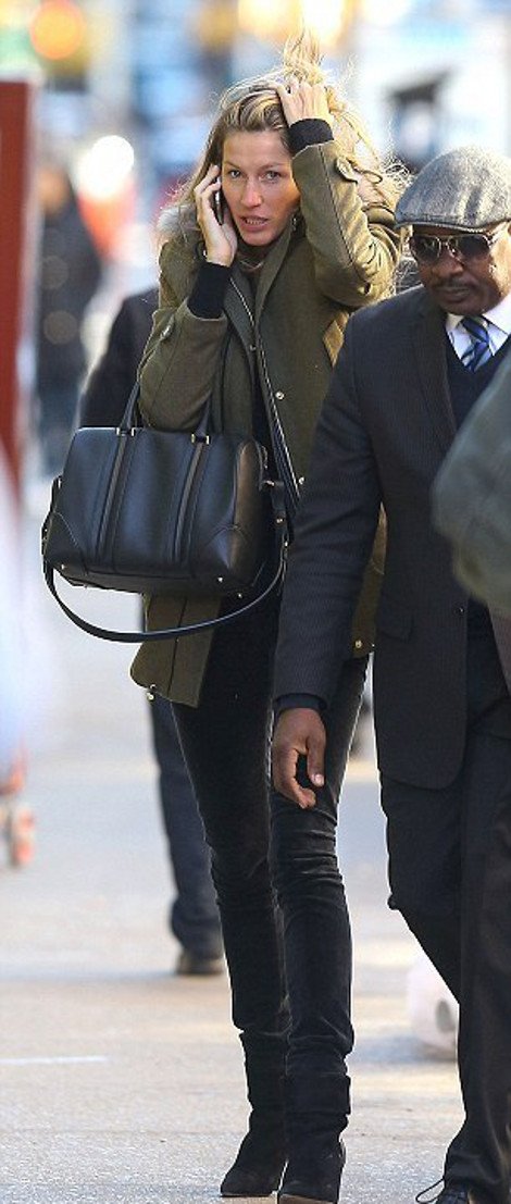 Η Ζιζέλ χωρίς ίχνος μακιγιάζ και αχτένιστη δεν είναι και τόσο εντυπωσιακή [εικόνες] | iefimerida.gr 4