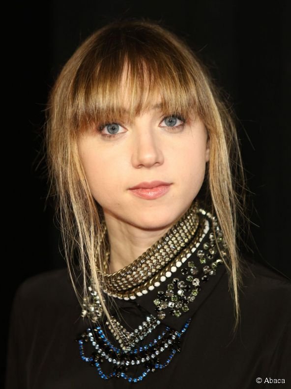 Ζόι, η πανέμορφη εγγονή του Ελία Καζάν -Τα γυμνά της προκαλούν σάλο στο Χόλιγουντ [εικόνες] | iefimerida.gr 5