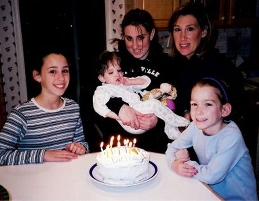 Eφυγε από τη ζωή το 20χρονο κορίτσι που έμοιαζε με 5χρονο [εικόνες+βίντεο] | iefimerida.gr 1