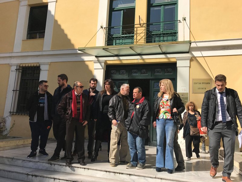 Η Ζωή μήνυσε «τους πάντες» για τους πλειστηριασμούς- Και τους συμβολαιογράφους και τους αστυνομικούς [εικόνες & βίντεο] | iefimerida.gr 0