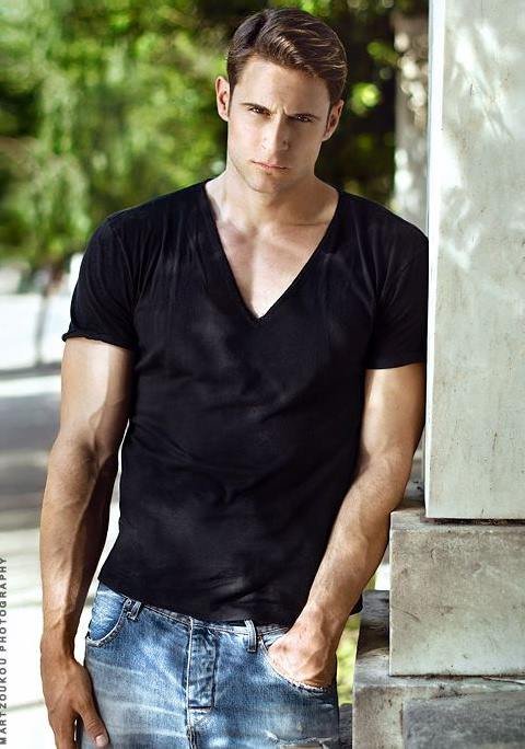 Ο Eλληνας με το ωραιότερο σώμα στον κόσμο -Πήρε την πρωτιά σε παγκόσμιο διαγωνισμό Fitness [εικόνες] | iefimerida.gr 2