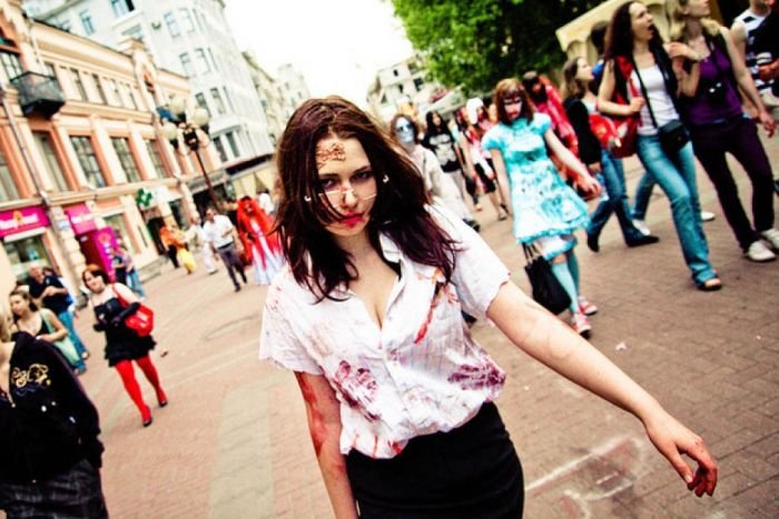 Στις Αμερικανίδες αρέσει να υποδύονται τις σέξι τσούλες «ζωντανές-νεκρές» [εικόνες] | iefimerida.gr 8