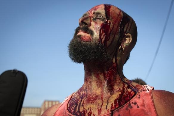 Τα ζόμπι βγήκαν παγανιά στο Μπρούκλιν -Οι ζωντανοί νεκροί έκαναν κατάληψη σε ένα νησί [εικόνες] | iefimerida.gr 8