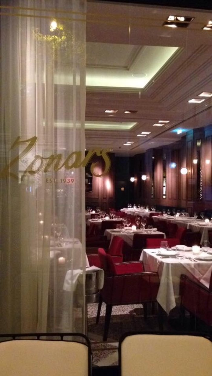 Κάτι συμβαίνει στο ιστορικό καφέ Zonar's -Ο Χρύσανθος Πανάς έβαλε το μαγικό άγγιγμα [εικόνες] | iefimerida.gr 3