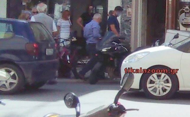 Τρίκαλα: Οδηγός I.X έχασε τον έλεγχο -Επεσε πάνω σε μηχανάκια [εικόνες & βίντεο] | iefimerida.gr 0