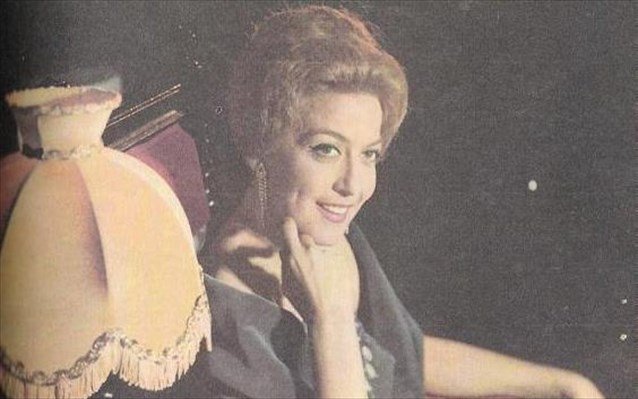 Πέθανε η σπουδαία ηθοποιός Βούλα Ζουμπουλάκη -Ο ρόλος και το τραγούδι στη «Στέλλα» που τη σημάδεψαν | iefimerida.gr 0