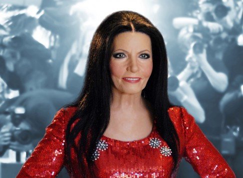 Η Ζωζώ Σαπουντζάκη έγινε κέρινο ομοίωμα [εικόνες] | iefimerida.gr 1