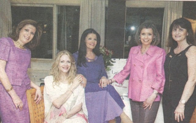 82 ετών η Ζωζώ Σαπουτζάκη και πάντα όμορφη [εικόνες] | iefimerida.gr 1