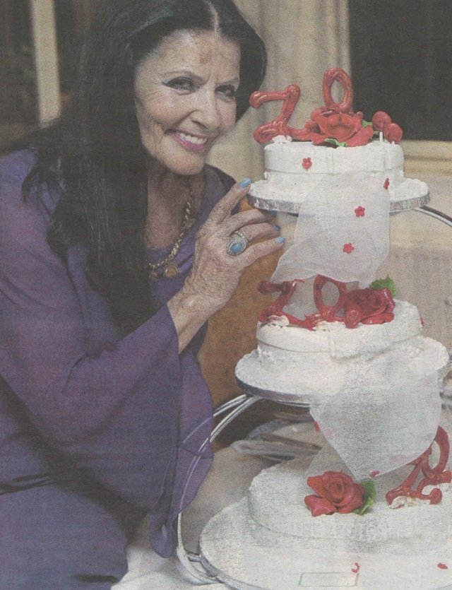 82 ετών η Ζωζώ Σαπουτζάκη και πάντα όμορφη [εικόνες] | iefimerida.gr 0