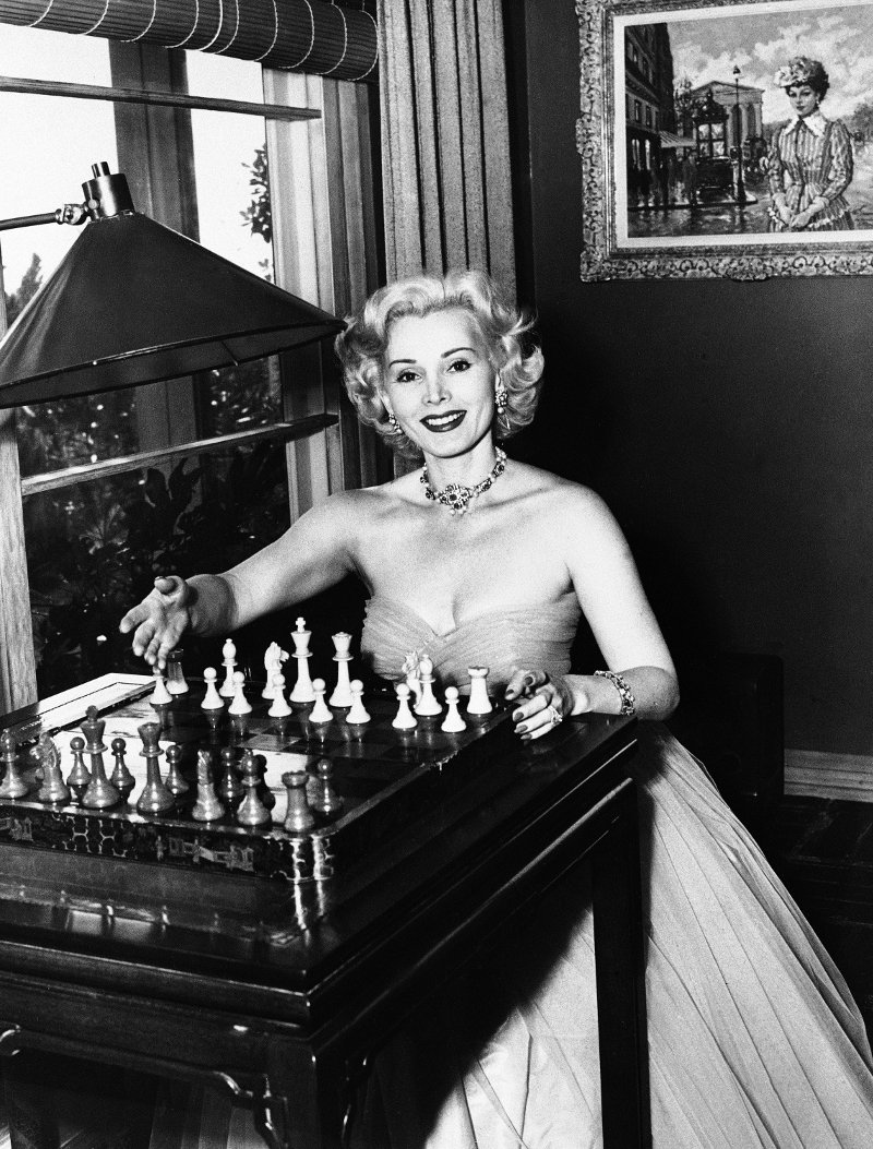 Εφυγε στα 99 της χρόνια η θρυλική Ζα Ζα Γκαμπόρ [εικόνες & βίντεο] | iefimerida.gr 1