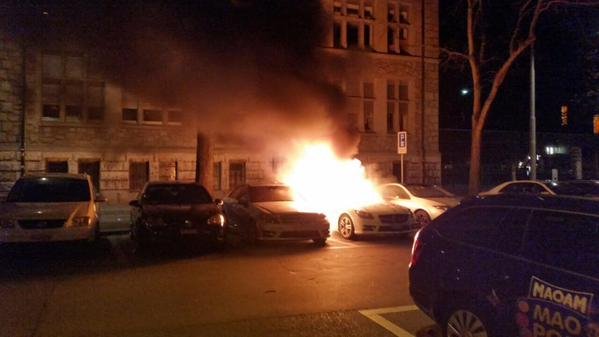 Πρωτοφανείς συγκρούσεις στη Ζυρίχη - Βίαιες μάχες αναρχικών με δυνάμεις της Αστυνομίας [εικόνες] | iefimerida.gr 1