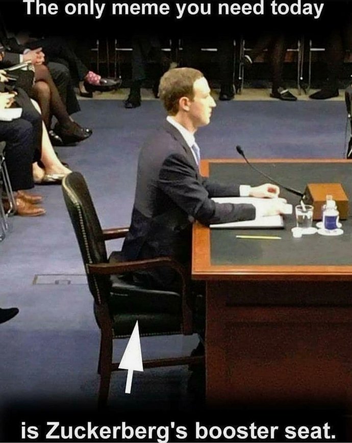 Βίντεο: Δείτε το μαξιλαράκι που κάθισε ο Ζούκερμπεργκ για να φαίνεται ψηλότερος [εικόνες] | iefimerida.gr 4