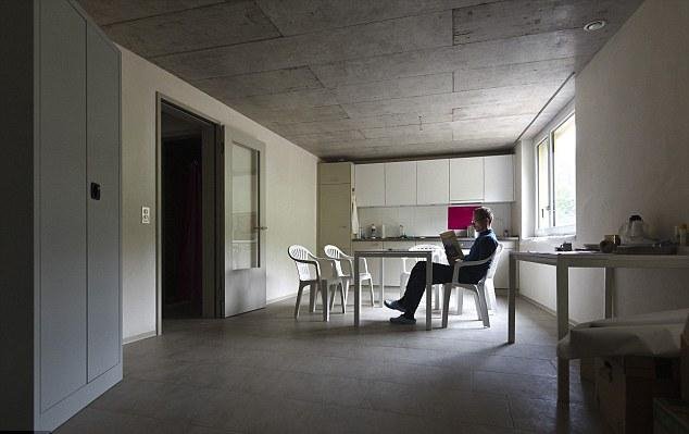 Τα αποστειρωμένα διαμερίσματα της Ζυρίχης -Απαγορεύεται το κάπνισμα, τα αρώματα και τα κινητά [εικόνες] | iefimerida.gr 2