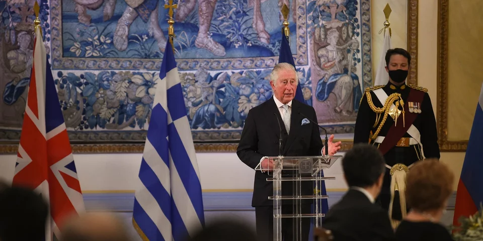 Ο πρίγκιπας Κάρολος κατά την συγκινητική αντιφώνησή του -Φωτογραφία: AP