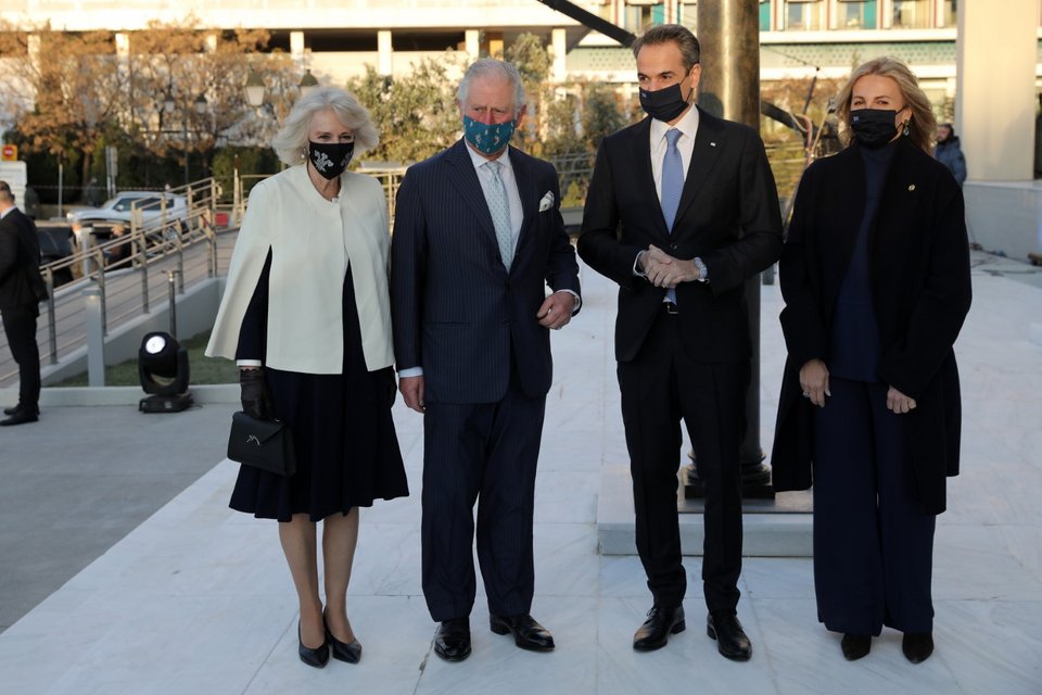 Το ζεύγος Κυριάκου και Μαρέβας Μητσοτάκη με τον πρίγκιπα Κάρολο και την δούκισσα της Κορνουάλης Καμίλα -Φωτογραφία: Intimenews/ΛΙΑΚΟΣ ΓΙΑΝΝΗΣ
