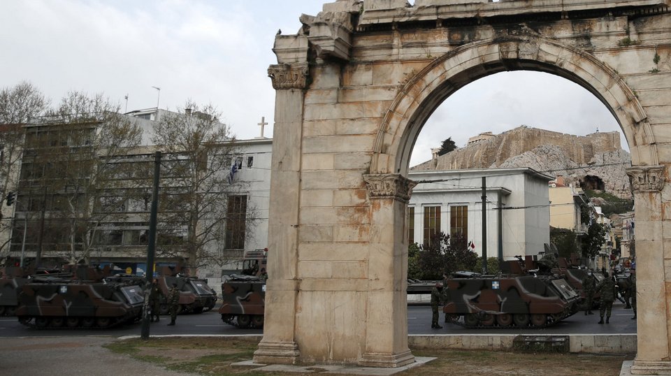 25η Μαρτίου προετοιμασίες στο Σύνταγμα τανκ