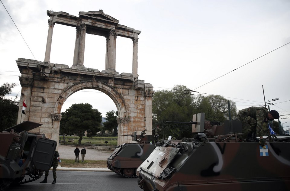 25η Μαρτίου προετοιμασίες στο Σύνταγμα τανκ