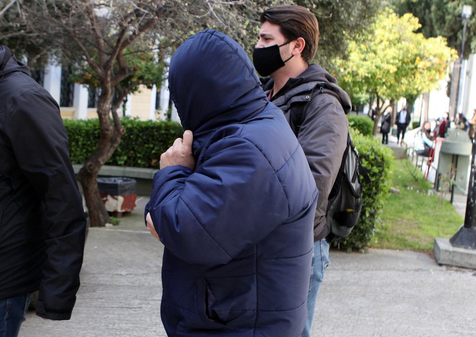 Ο 58χρονος κατά την προσαγωγή του στον Εισαγγελέα / Φωτογραφία: EUROKINISSI