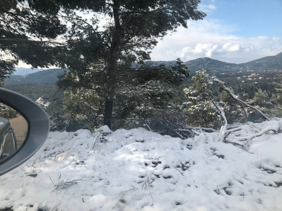 Χιόνια και στην Ιπποκράτειο Πολιτεία ανήμερα της 25ης Μαρτίου