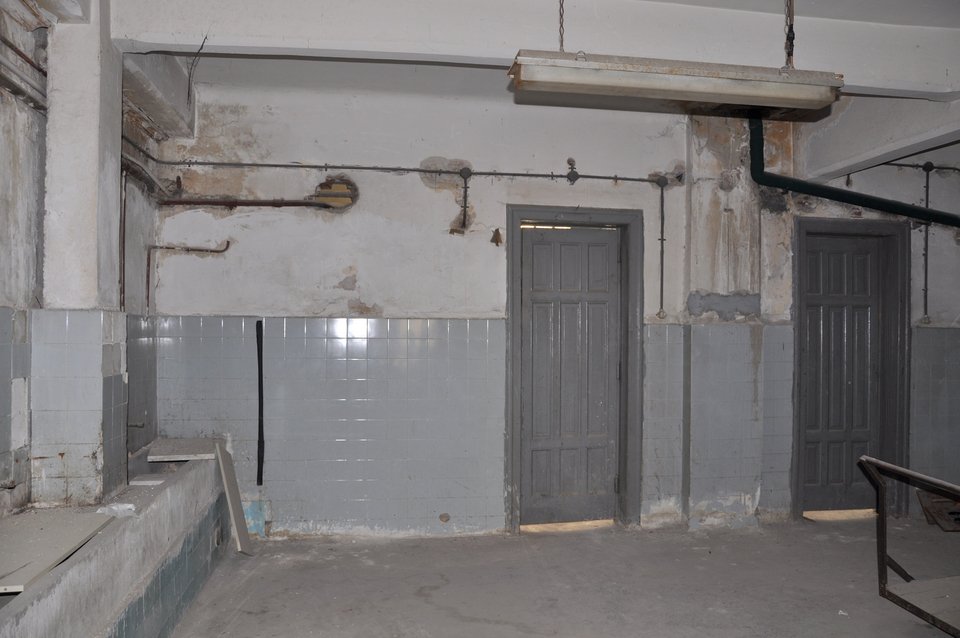 Ο ίδιος χώρος μετά τις εργασίες. Πρώην Δημόσιο Καπνεργοστάσιο – Βιβλιοθήκη και Τυπογραφείο της Βουλής | Φωτογραφία © Ναταλία Τσουκαλά | Ευγενική Παραχώρηση Βουλή των Ελλήνων και ΝΕΟΝ 