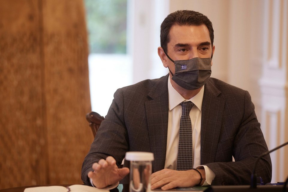 ο υπ. Περιβάλλοντος και Ενέργειας Κ. Σκρέκας στη σύσκεψη στο Μαξίμου για τους δασικούς χάρτες -Φωτογραφία: ΓτΠ/Δημήτρης Παπαμήτσος