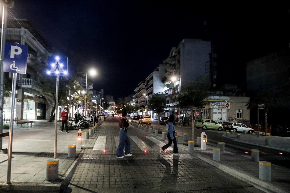 Η «έξυπνη διάβαση» στη Νέα Σμύρνη -Φωτογραφία: ΠΑΝΑΓΟΠΟΥΛΟΣ ΓΙΑΝΝΗΣ EUROKINISSI