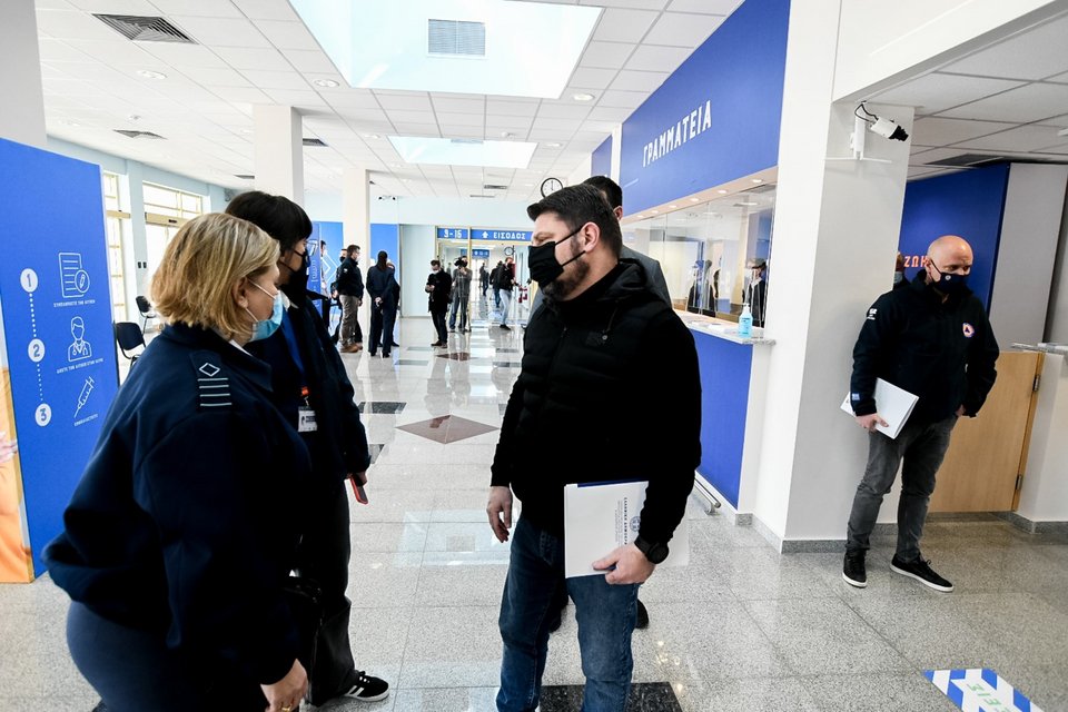 Το mega εμβολιαστικό κέντρο στην Πάτρα / Φωτογραφία: ΓΙΑΝΝΗΣ ΑΝΔΡΟΥΤΣΟΠΟΥΛΟΣ/ΕUROKINISSI 