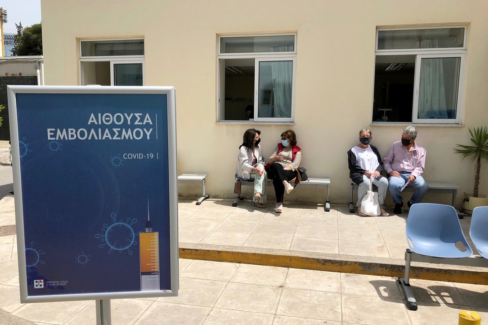 Τη β' δόση του εμβολίου για τον κορωνοϊό έκανε η Γιάννα Αγγελοπούλου