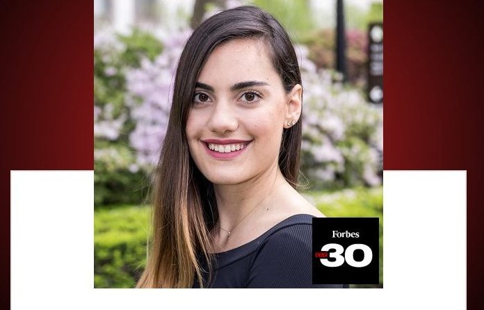 Η Κωνσταντίνα Θεοδανοπούλου εργάζεται στο πανεπιστήμιο Rockefeller και σκοπός της είναι να βοηθήσει τους «επιστήμονες να μιλήσουν την ίδια γλώσσα»