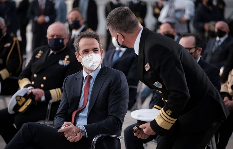 Την τελετή ονοματοδοσίας των δύο πρώτων από τα τέσσερα μεγάλα περιπολικά σκάφη που θα ενισχύσουν φέτος τον στόλο του Λιμενικού Σώματος παρακολούθησε σήμερα ο πρωθυπουργός, Κυριάκος Μητσοτάκης.