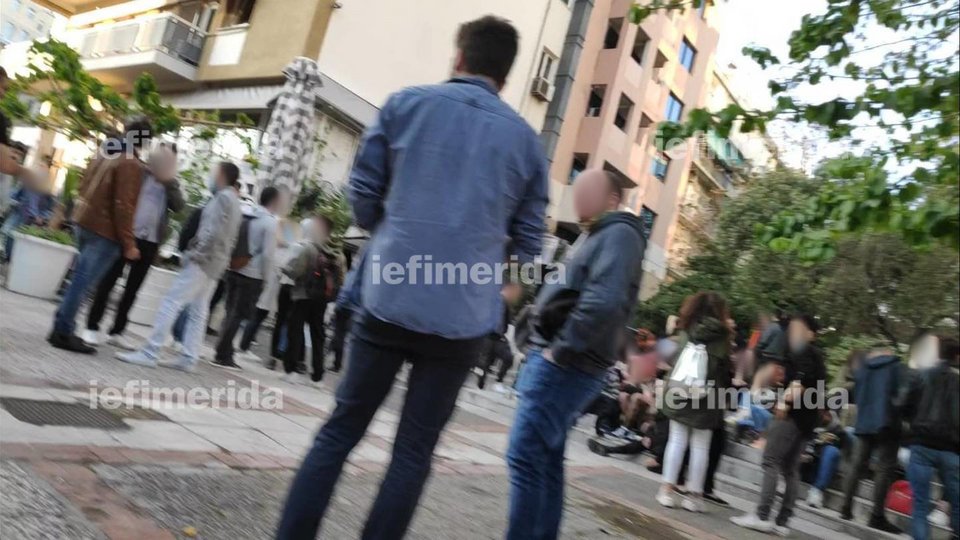 Συνωστισμός στο κέντρο της Αθήνας/ Φωτογραφία: iefimerida