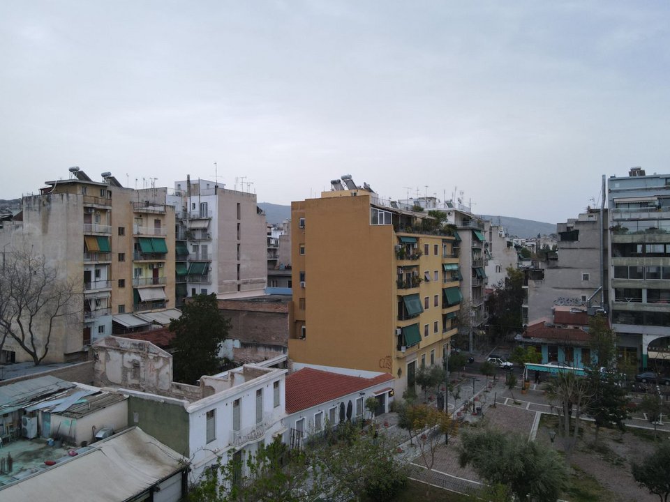 Η όψη της πολυκατοικίας πριν την παρέμβαση / Urban Act