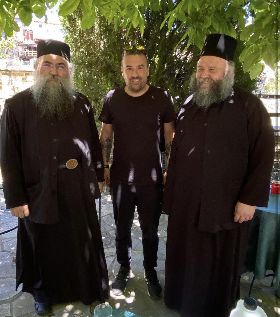 Μεταξύ των πρώτων επισκεπτών ήταν ο Γιάννης Αιβάζης