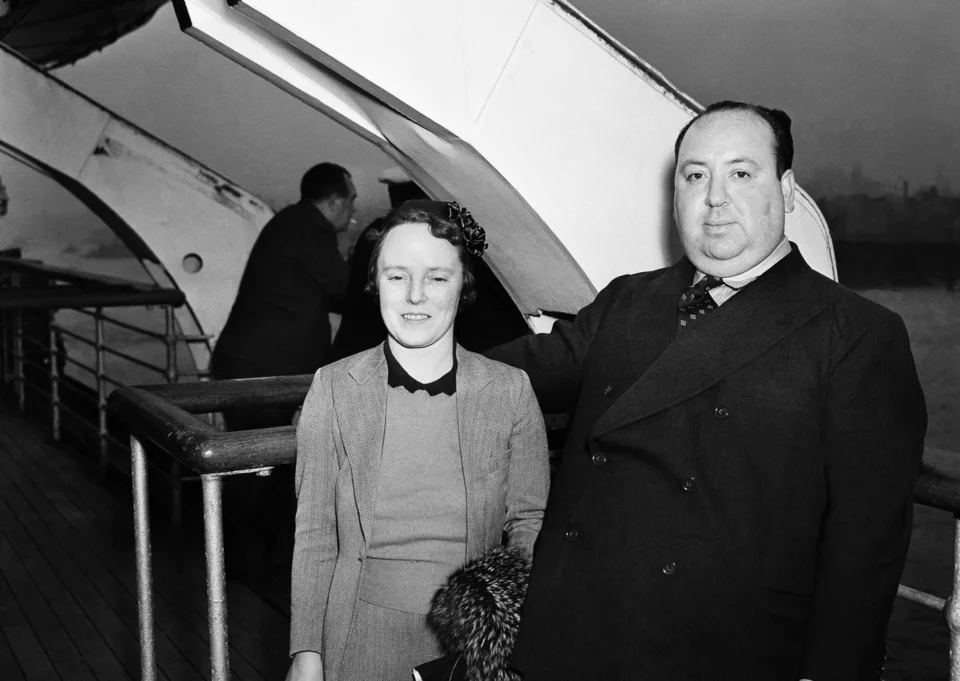 Ο Άλφρεντ Χίτσκοκ με την σύζυγό του Άλμα Ρεβίλ το 1938
