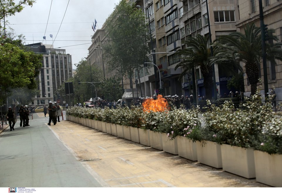 επεισόδια φωτιά