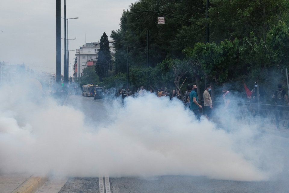 Επεισόδια και δακρυγόνα στη Λεωφόρο Κηφισίας σε πορεία διαμαρτυρίας στην πρεσβεία του Ισραήλ Φωτογραφία: Alexandros Michailidis/SOOC