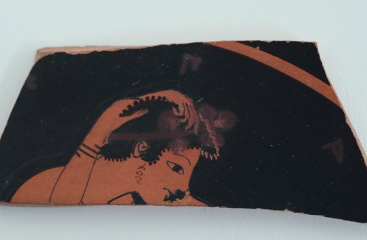  Στην τεχνοτροπία του Ζωγράφου του Ξυλουργού. Από τις επιχώσεις των ανασκαφών της Ακρόπολης.  / Εθνικό Αρχαιολογικό Μουσείο