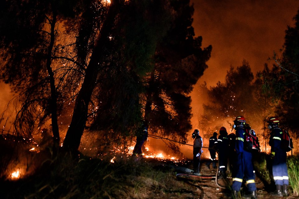 Φωτιά στο Σχίνο Κορινθίας