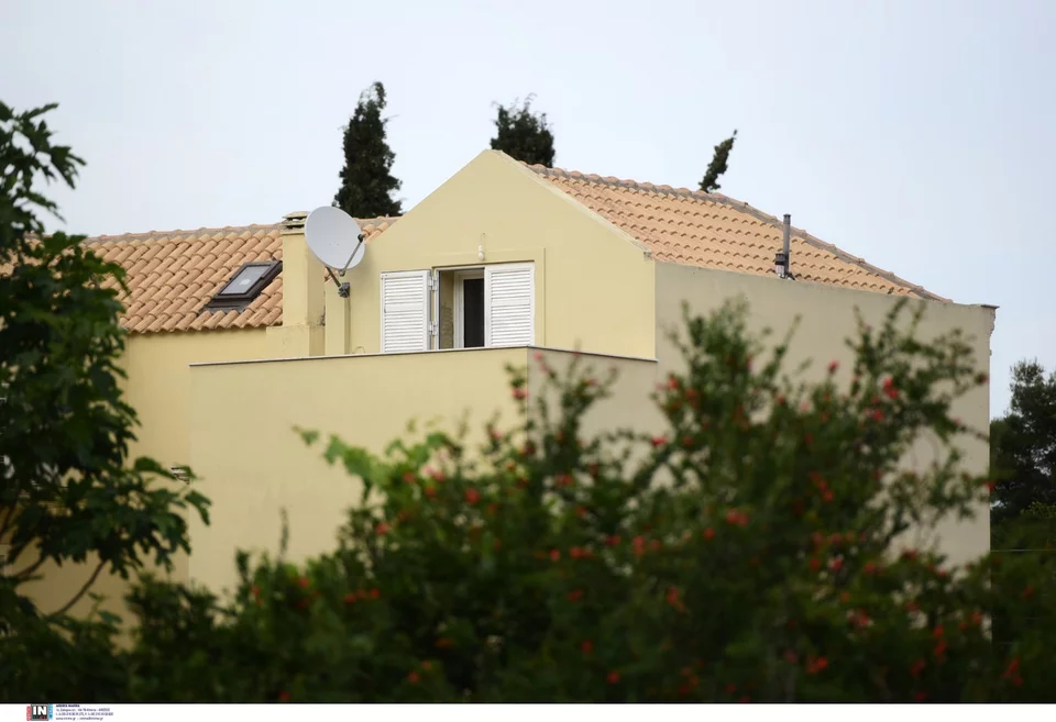 Γλυκά Νερά: Η σοφίτα όπου κοιμόταν το ζευγάρι με το παιδί τους -Φωτογραφία: Intimenews/ΠΑΝΑΓΙΩΤΟΠΟΥΛΟΣ ΝΙΚΟΣ