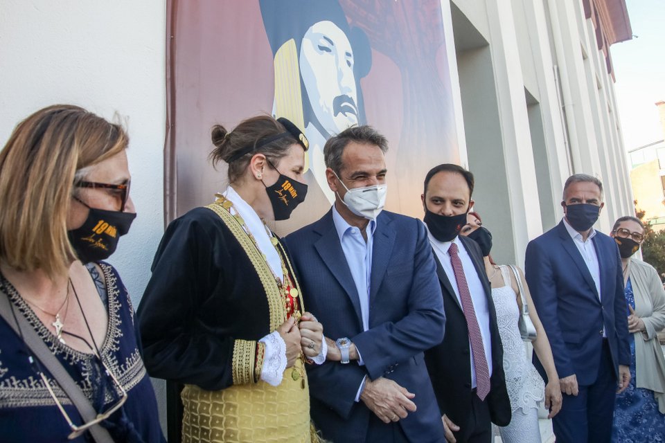 Ο Κυριάκος Μητσοτάκης μίλησε με αρκετούς πολίτες στην Καλαμαριά
